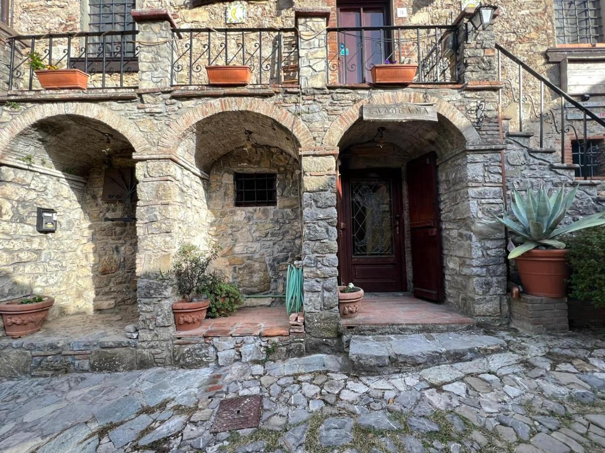 Carpe Diem Colognora Villa Vetriano Buitenkant foto
